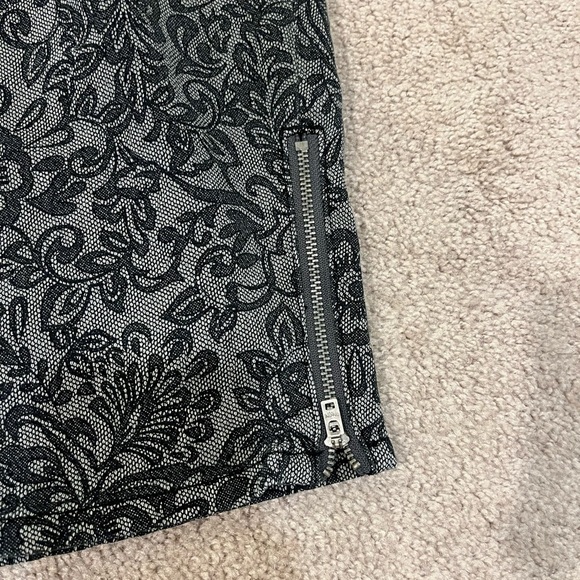 Torrid Floral Denim Jeans with Zipper Detail - Picture 2 of 9